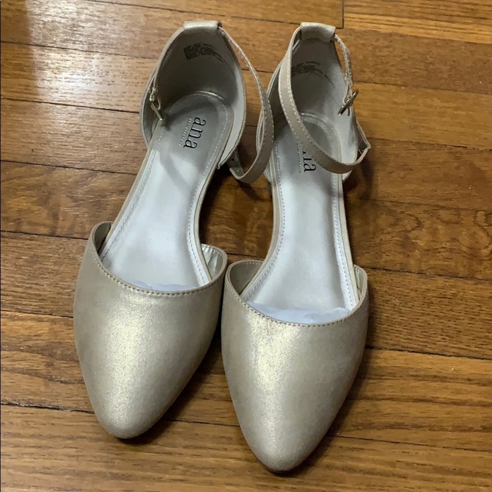 ANA DARELL ❤️ GOLD flats